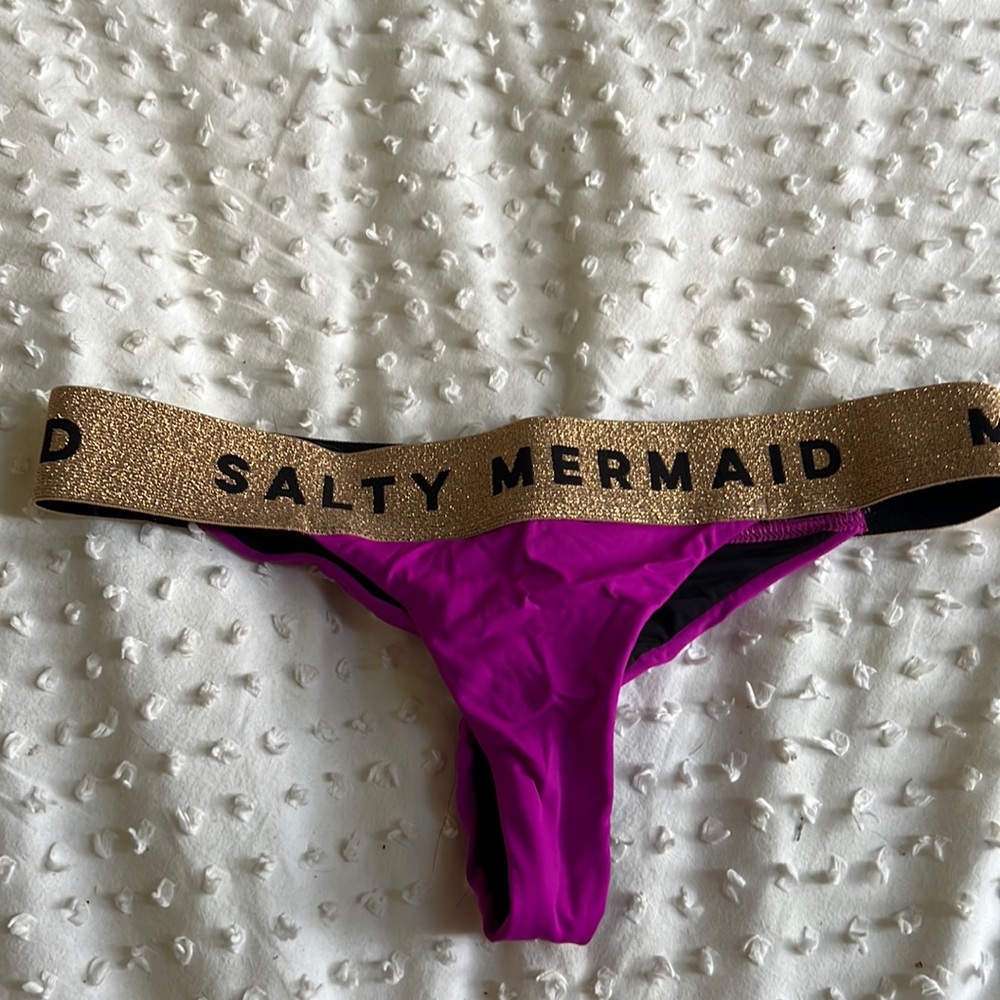 Thong, bikini bottom